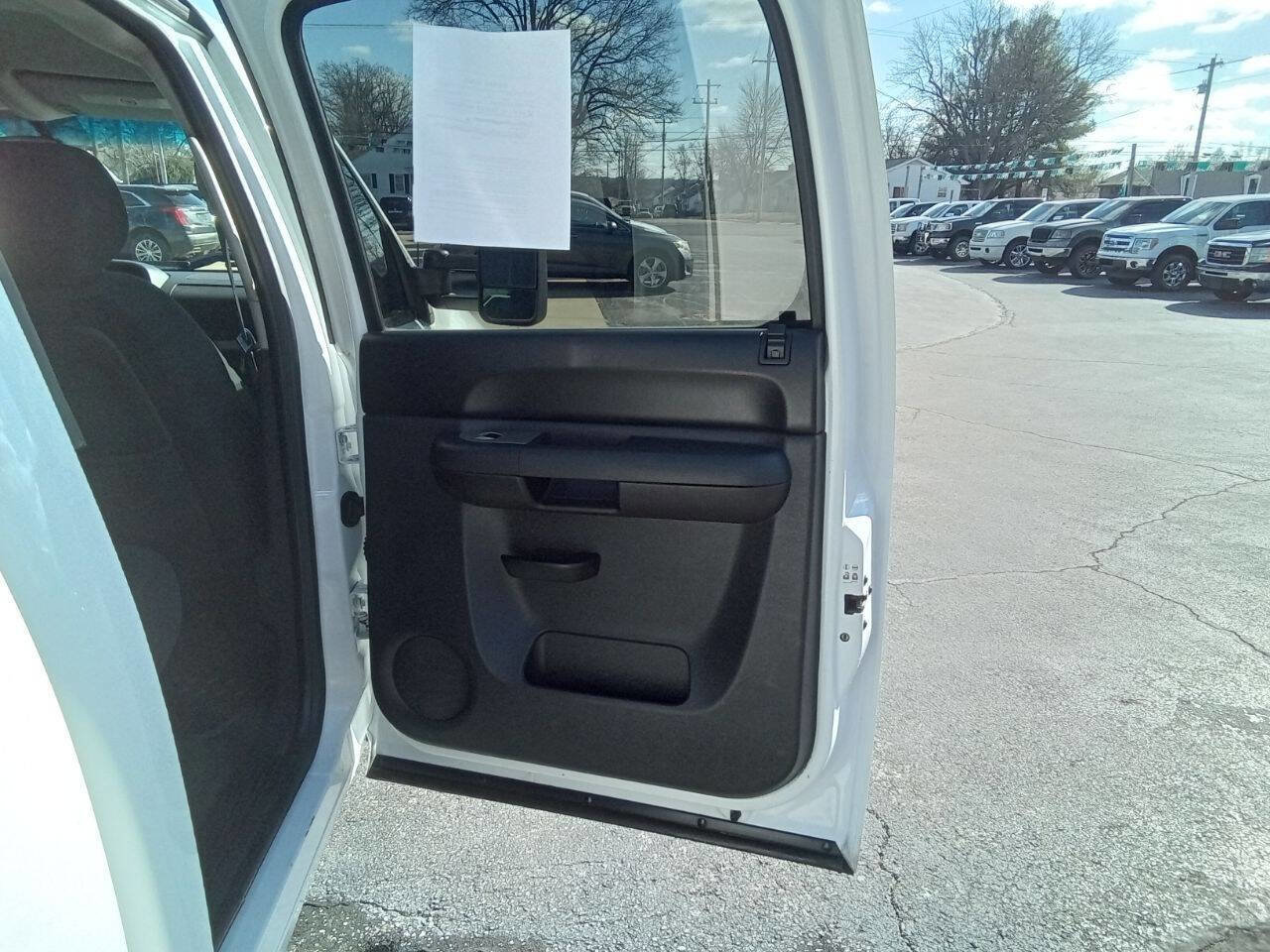 Used 2011 Chevrolet Silverado 2500 LT w/ Interior Plus Package image 5