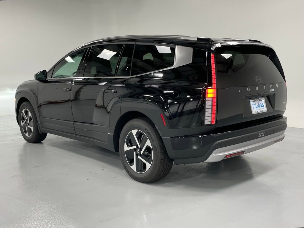 New 2026 Hyundai Ioniq 9 SE image 3