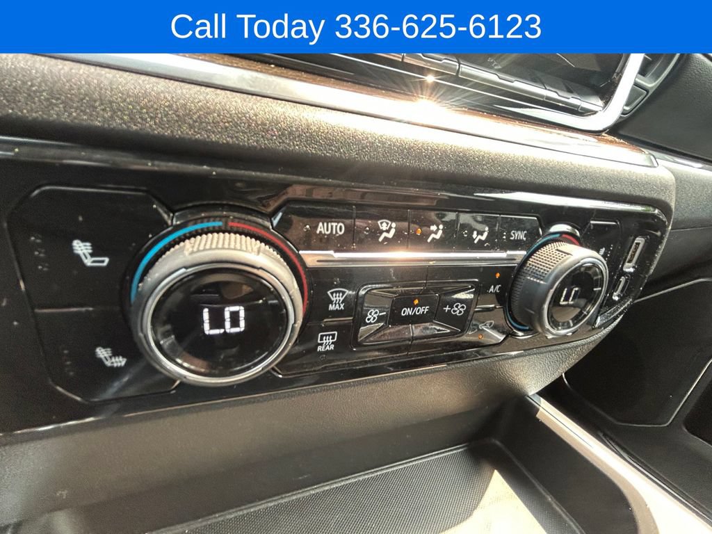 Used 2024 Chevrolet Silverado 1500 LT AWD/4WD image 30