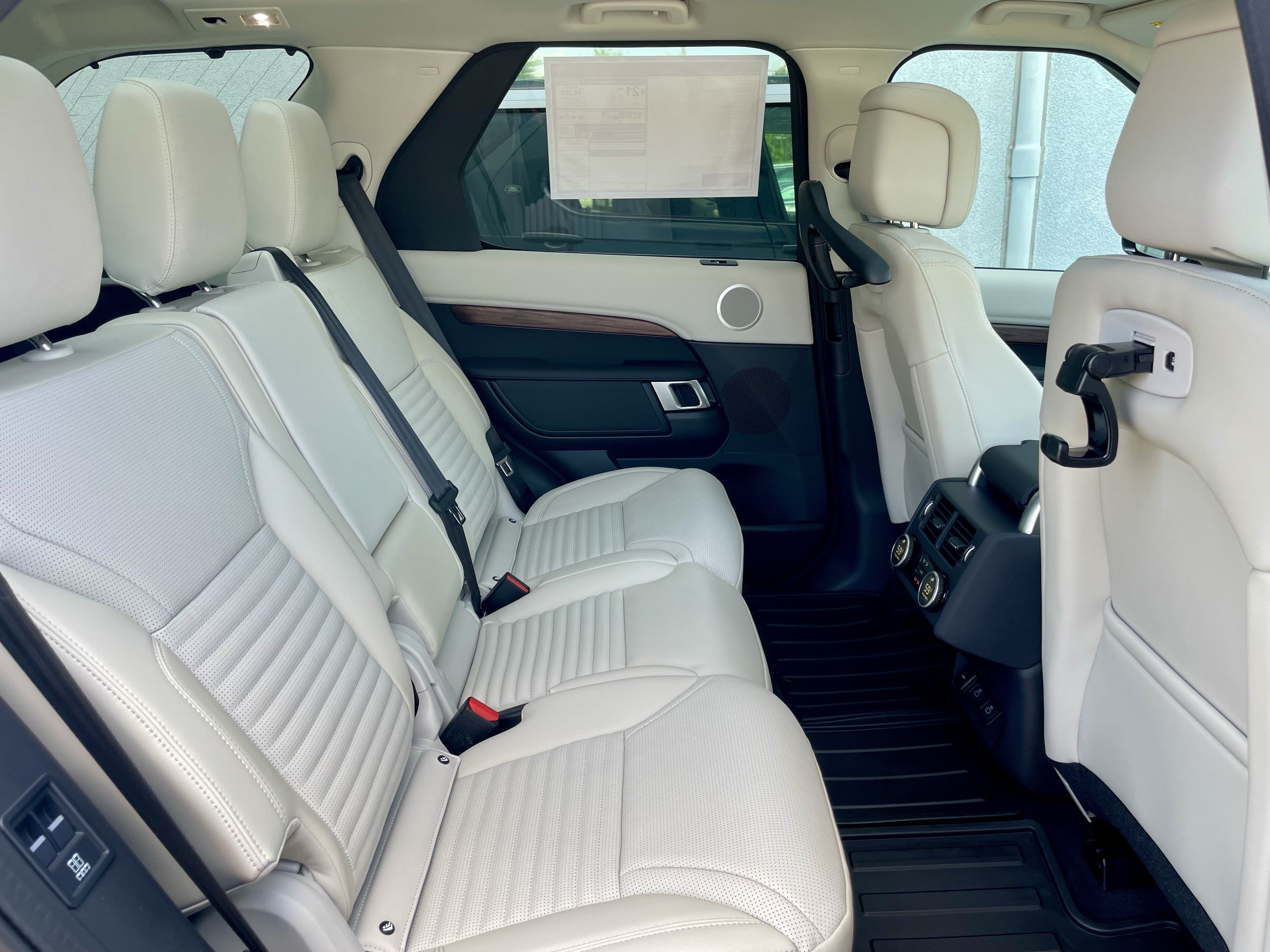 New 2026 Land Rover Discovery Dynamic SE AWD/4WD image 31