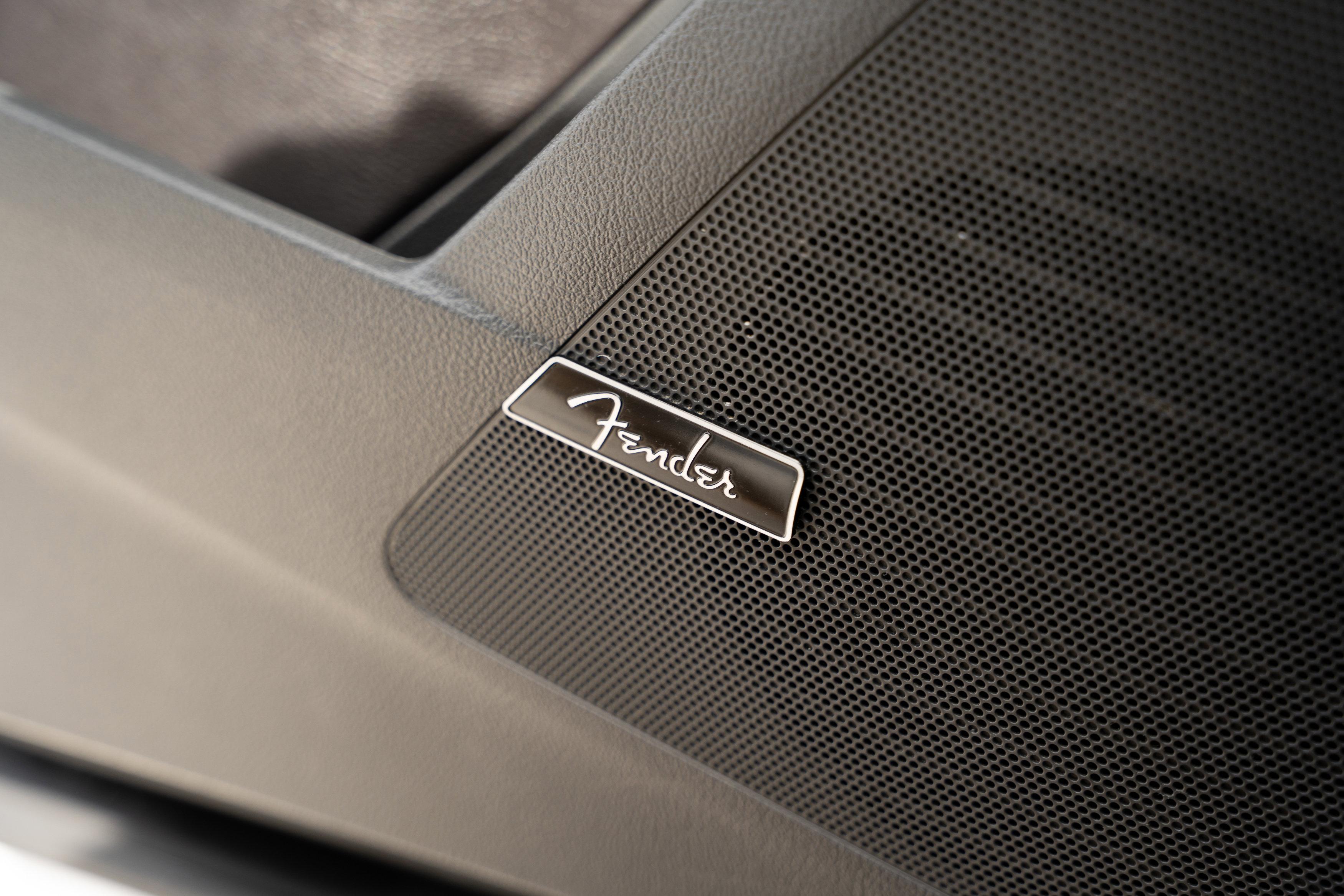 Used 2016 Volkswagen Tiguan SEL image 19