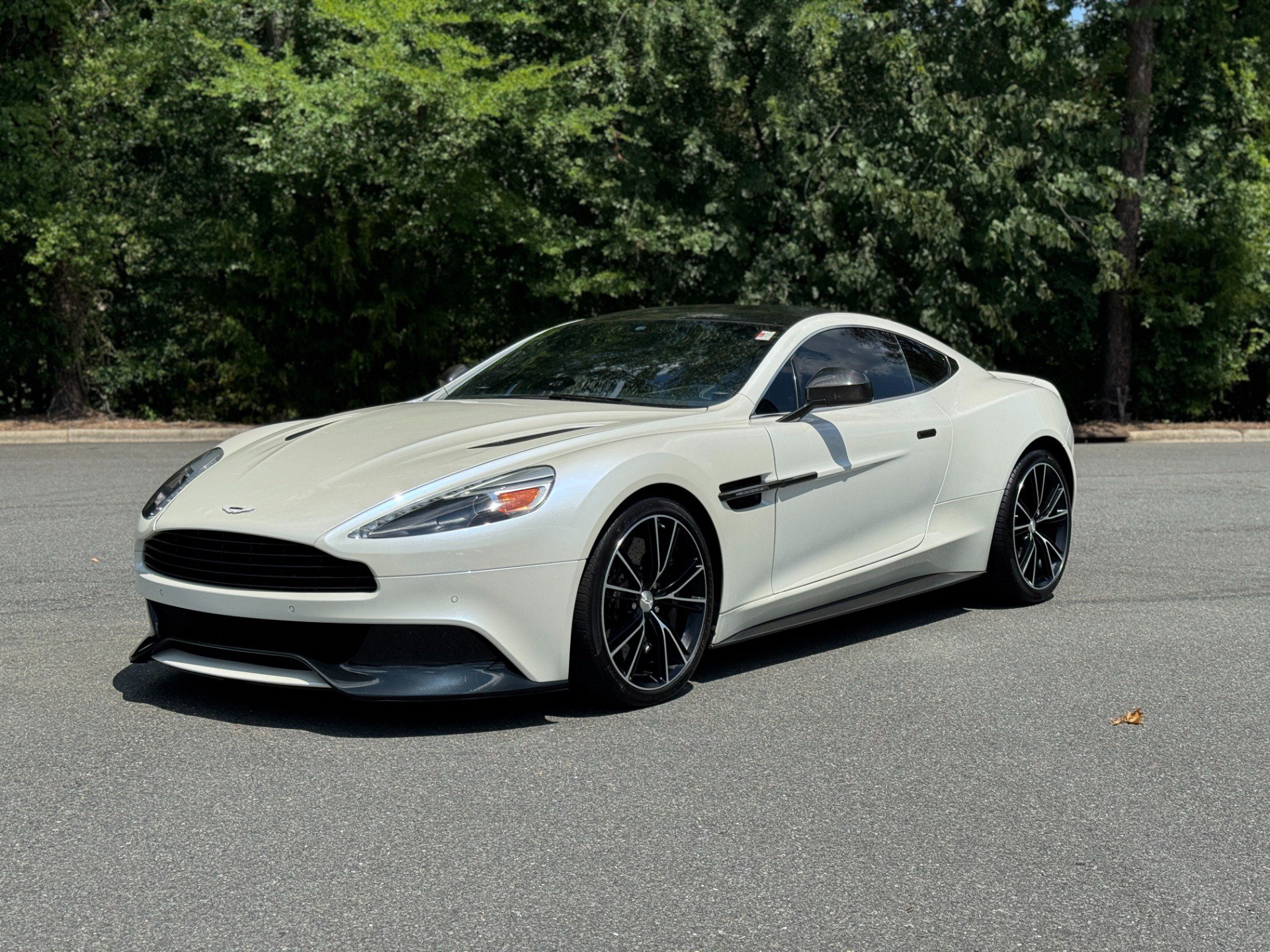 Used 2014 Aston Martin Vanquish Coupe RWD image 4
