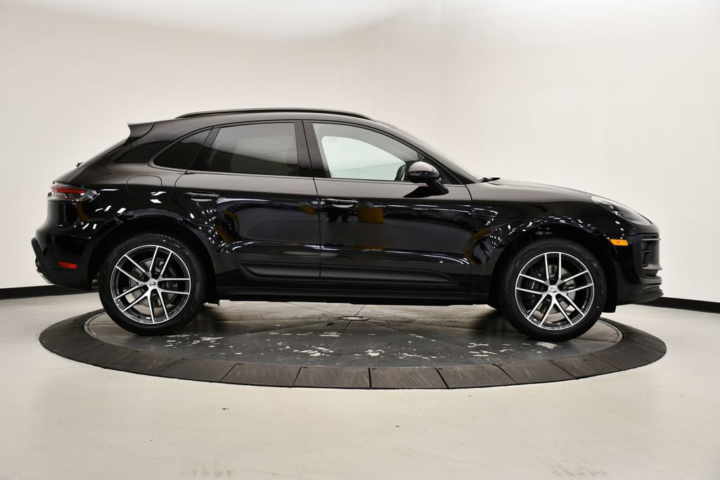 Used 2025 Porsche Macan Turbo image 6