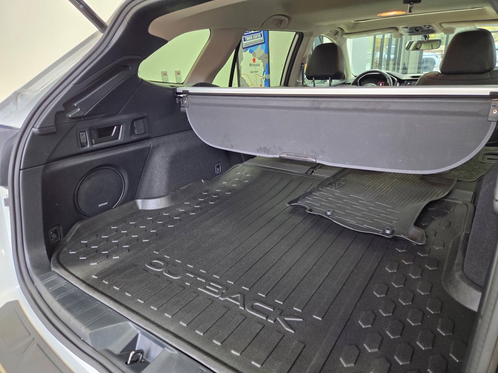 Used 2021 Subaru Outback Limited AWD/4WD image 10