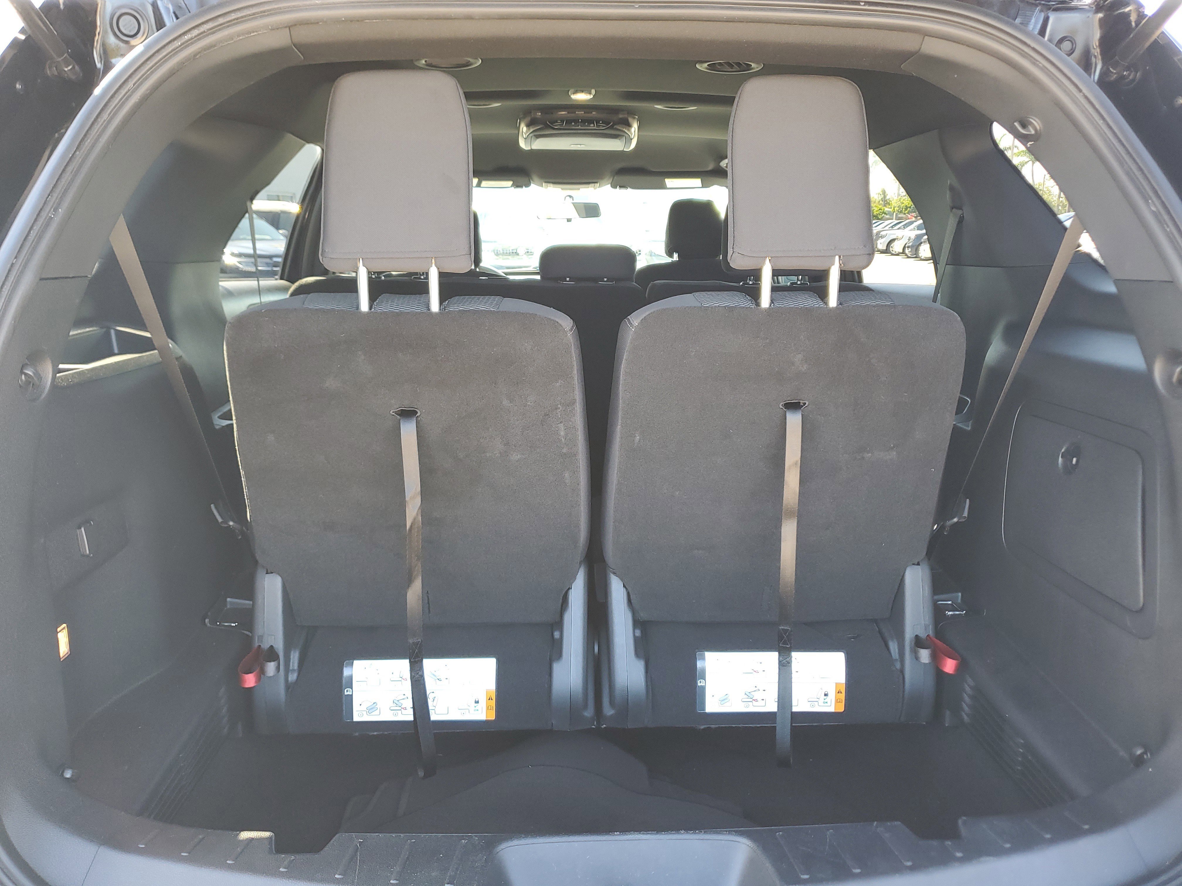 Used 2019 Ford Explorer XLT image 11