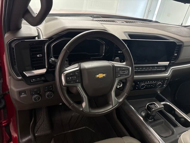 Used 2022 Chevrolet Silverado 1500 LTZ w/ LTZ Premium Package image 16
