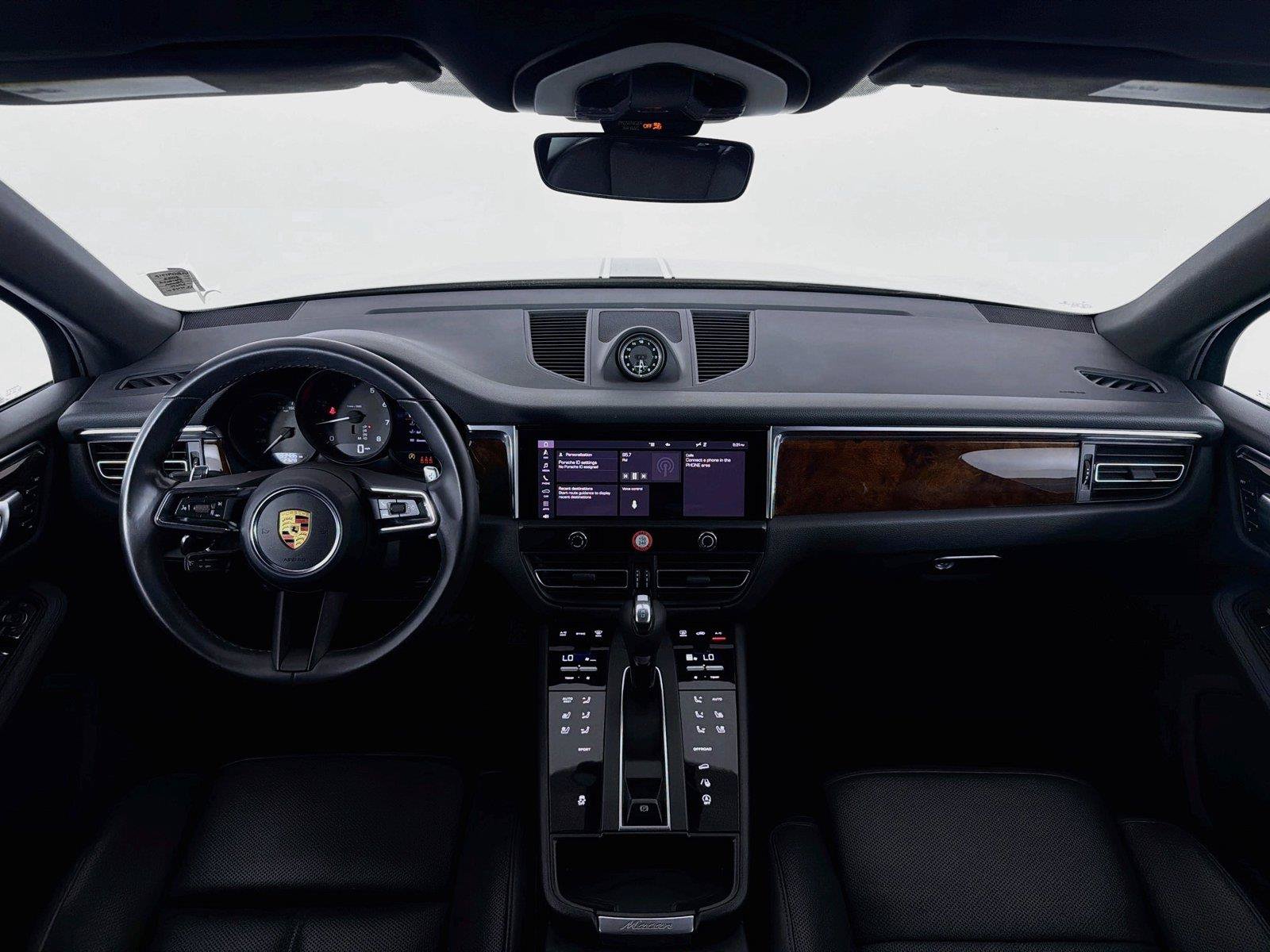 Used 2022 Porsche Macan AWD/4WD image 15