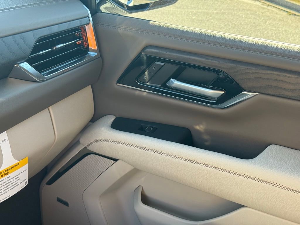 New 2026 GMC Yukon Denali w/ Denali Reserve Package image 36