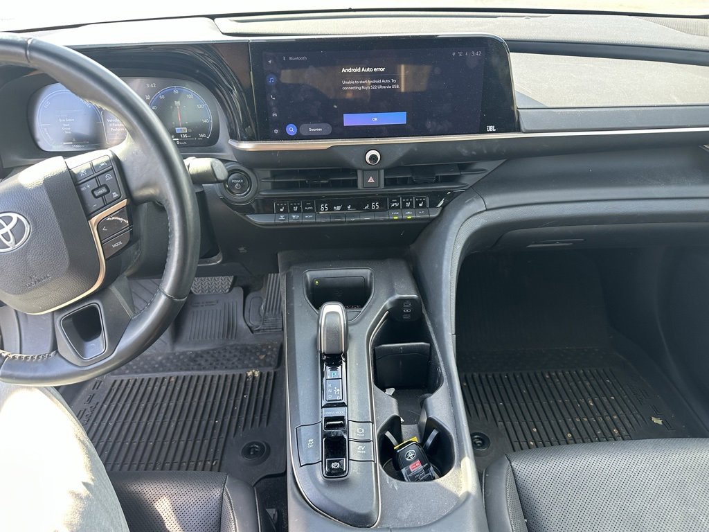 Used 2023 Toyota Crown image 10