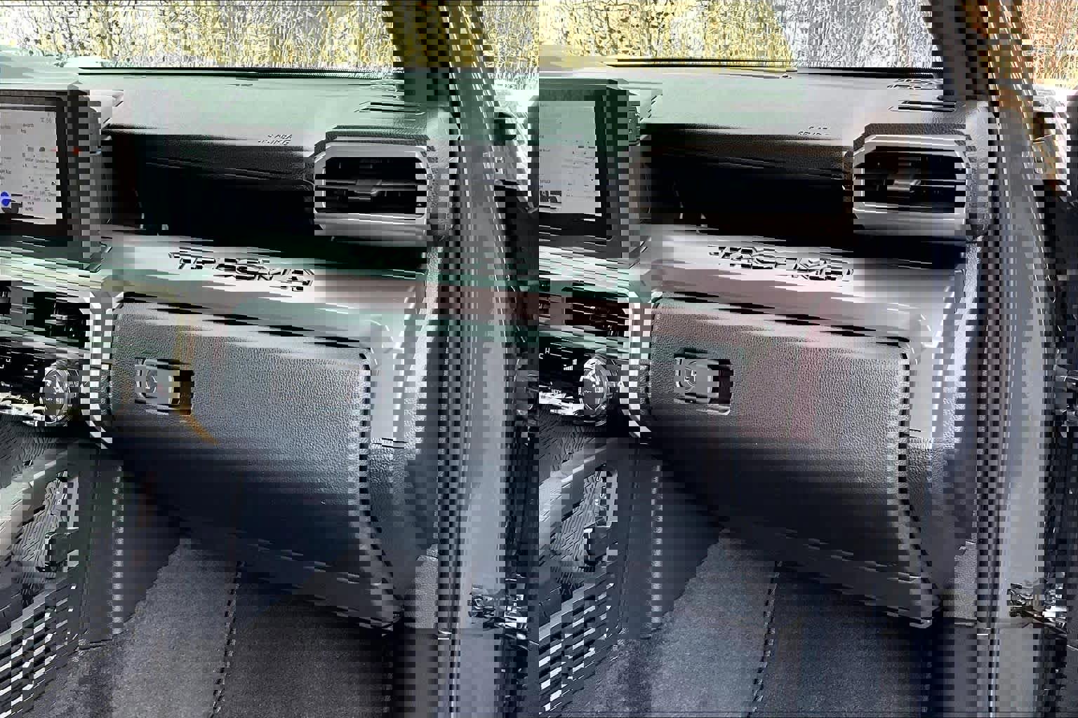 Used 2025 Toyota Tacoma TRD Off-Road image 19