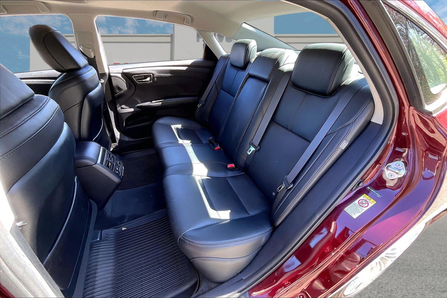 Used 2018 Toyota Avalon Limited w/ All Weather Liner Package FWD image 24