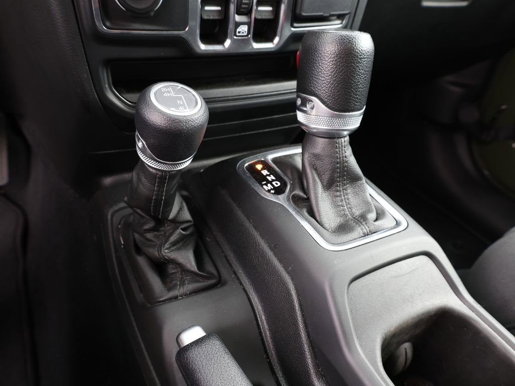 Used 2023 Jeep Wrangler Sport S image 25