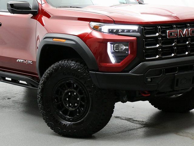 New 2025 GMC Canyon AT4 w/ AT4X AEV Edition AWD/4WD image 3