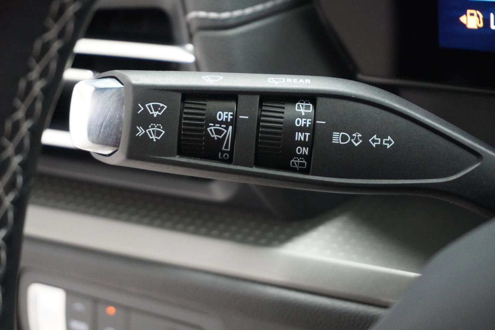 Used 2025 Chevrolet Traverse LT w/ Driver Confidence Package image 22