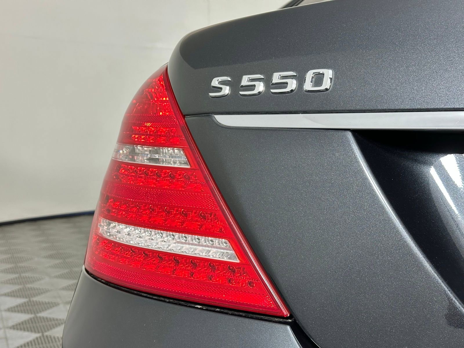 Used 2011 Mercedes-Benz S 550 4MATIC image 14