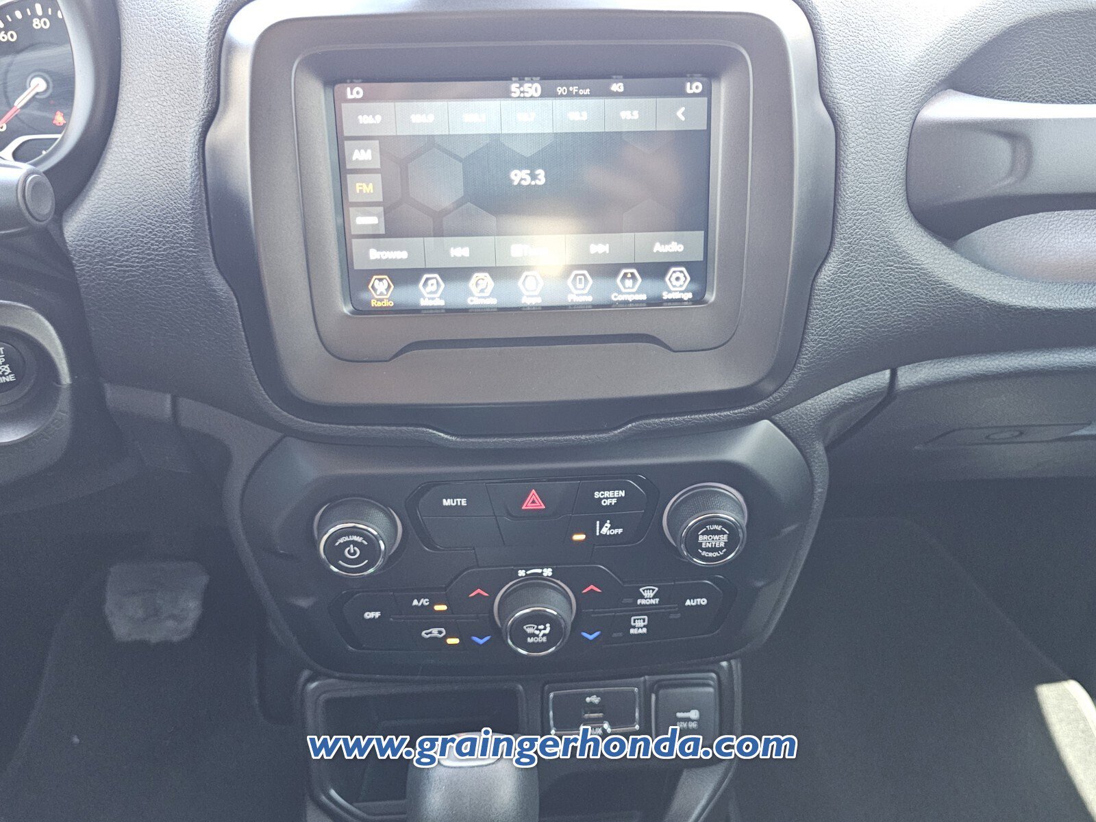Used 2021 Jeep Renegade Latitude FWD image 15