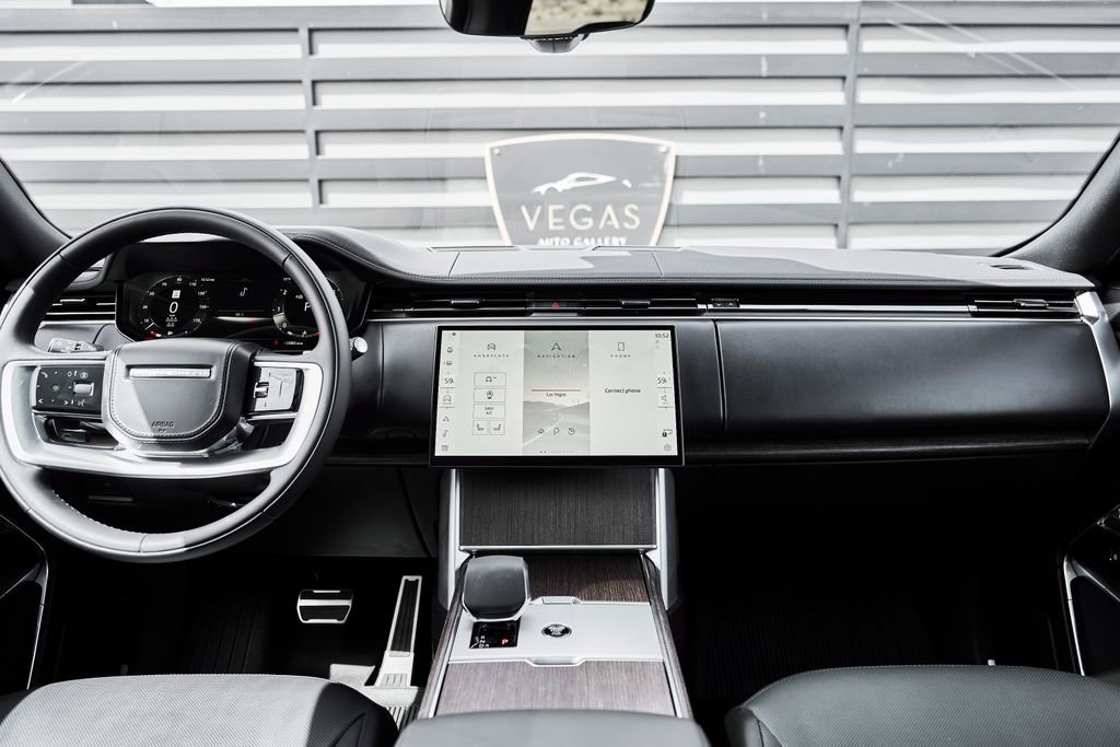 Used 2025 Land Rover Range Rover Long Wheelbase SE image 51