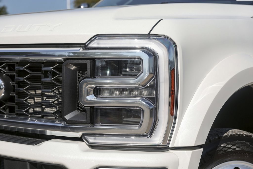 Used 2024 Ford F450 Limited w/ FX4 Off-Road Package image 3