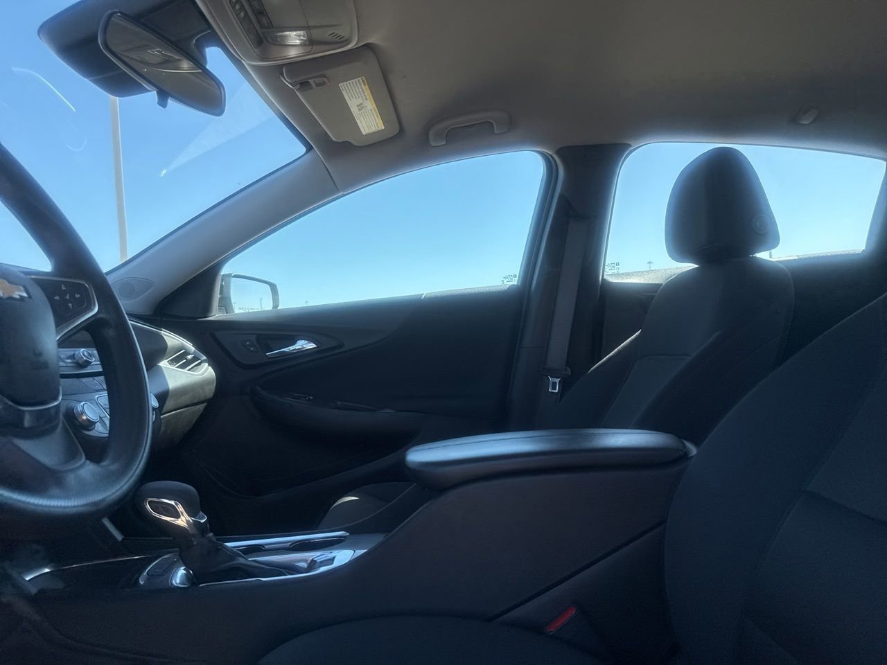 Used 2025 Chevrolet Malibu LT image 38