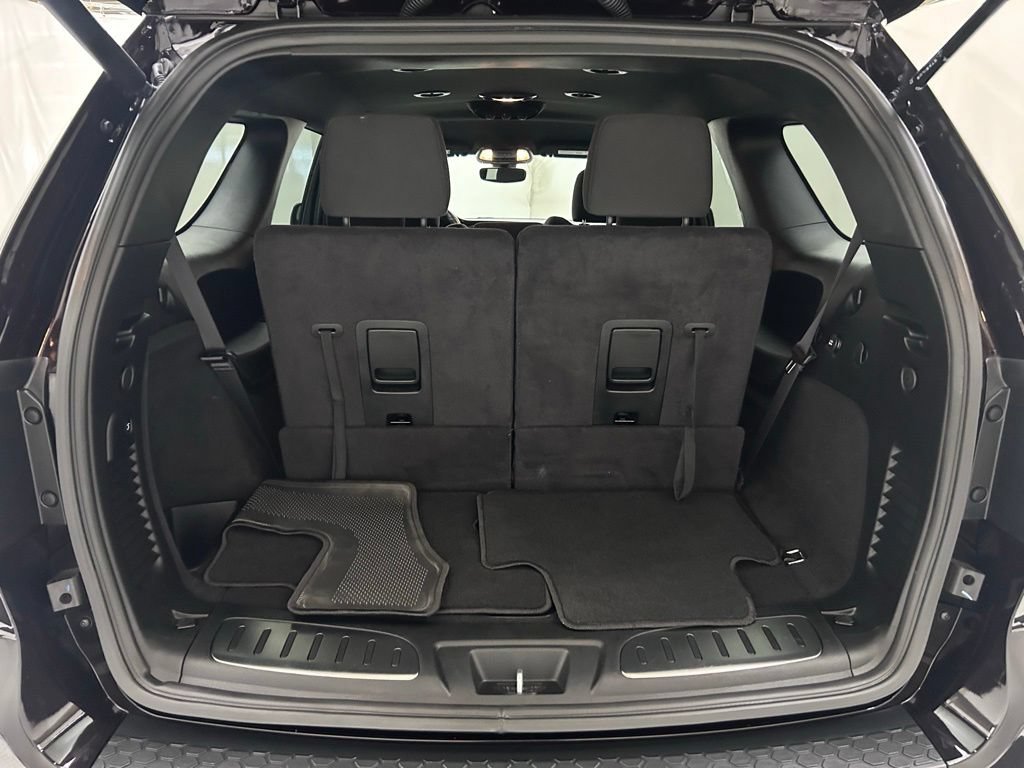 Used 2023 Dodge Durango GT w/ Blacktop Package AWD/4WD image 9
