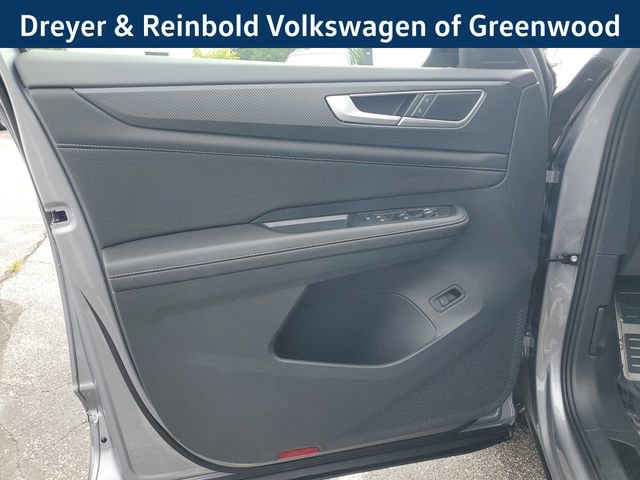 New 2025 Volkswagen Atlas Cross Sport SEL R-Line image 18