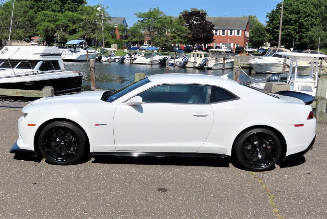 Used 2015 Chevrolet Camaro Z/28 RWD image 5