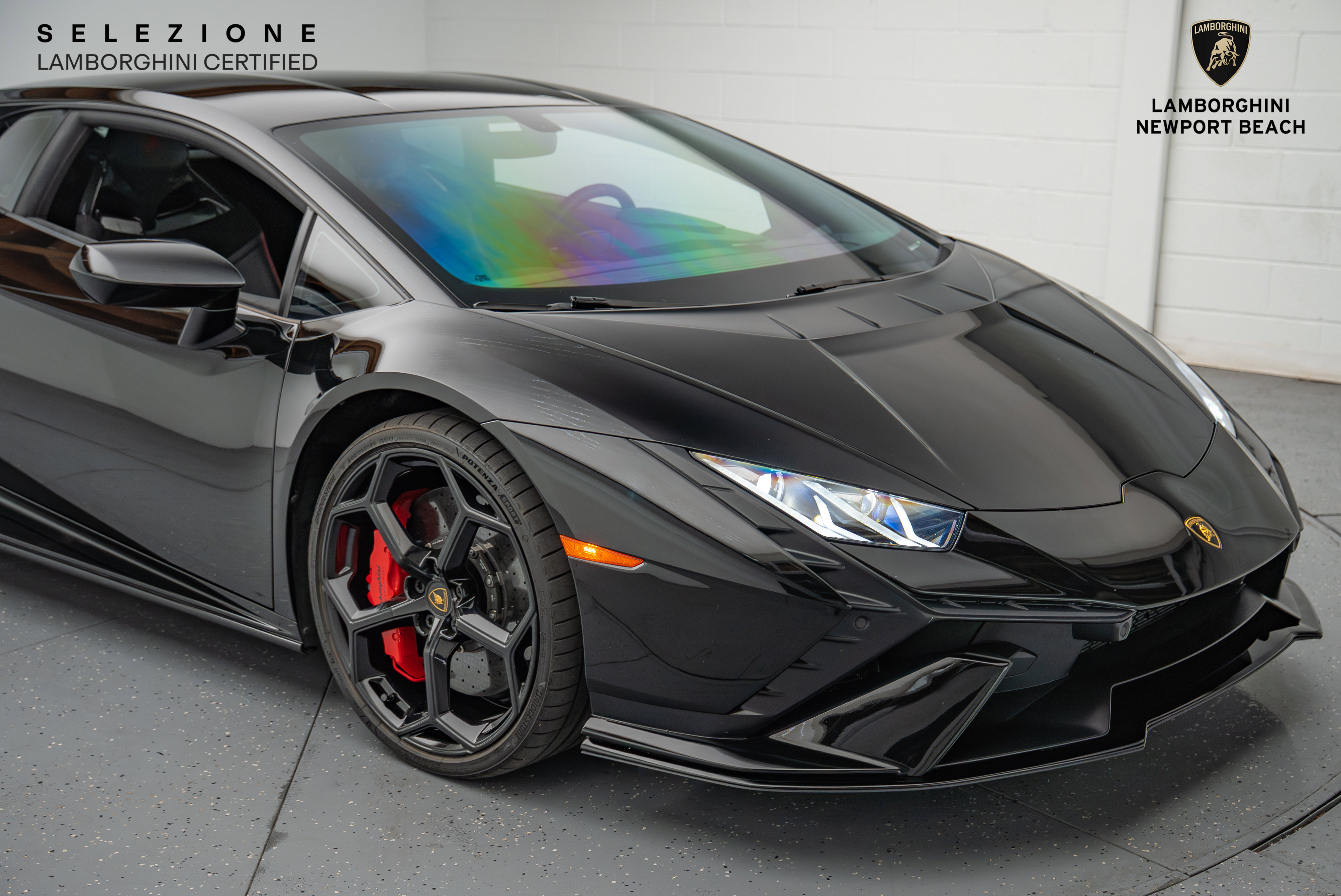 Used 2023 Lamborghini Huracan Tecnica image 2