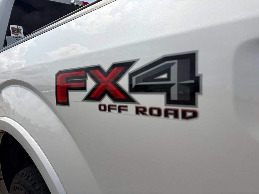 Used 2016 Ford F150 Lariat w/ Equipment Group 502A Luxury AWD/4WD image 5