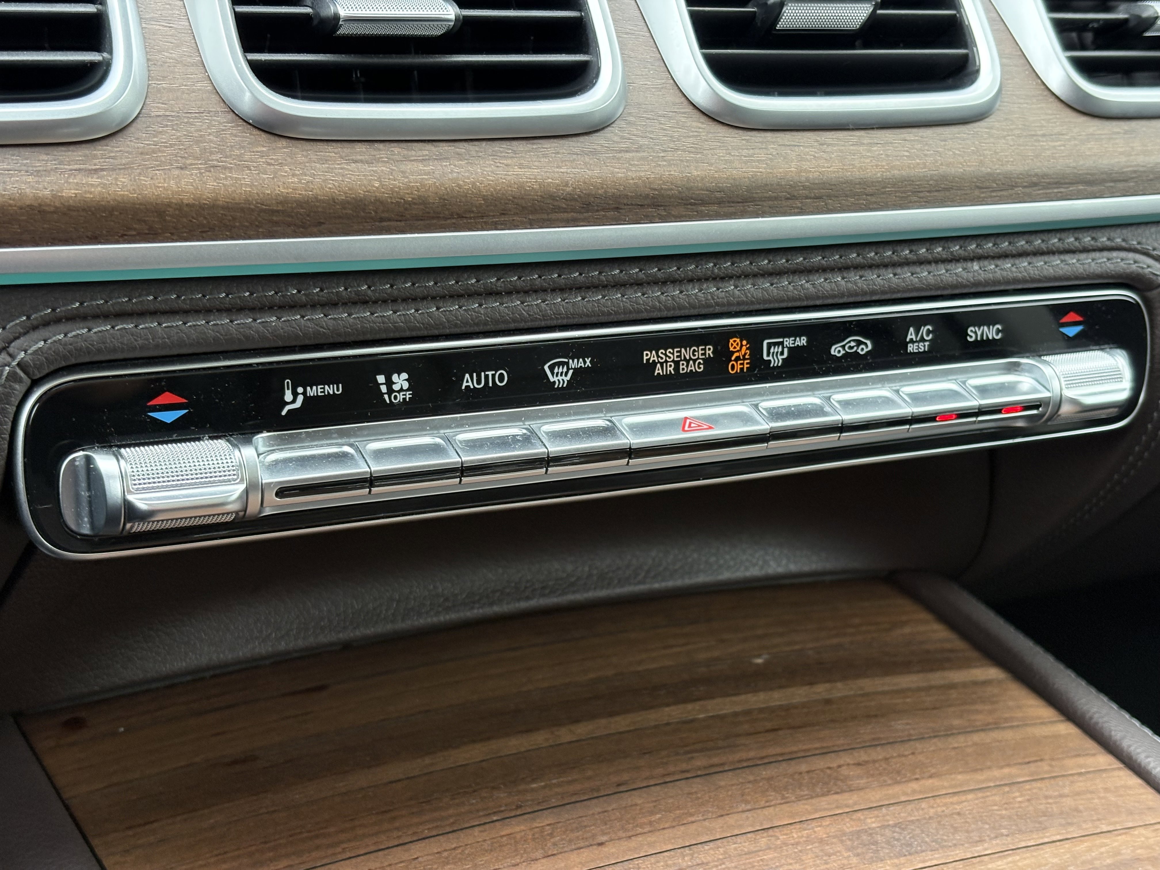 Used 2022 Mercedes-Benz GLS 450 4MATIC image 24