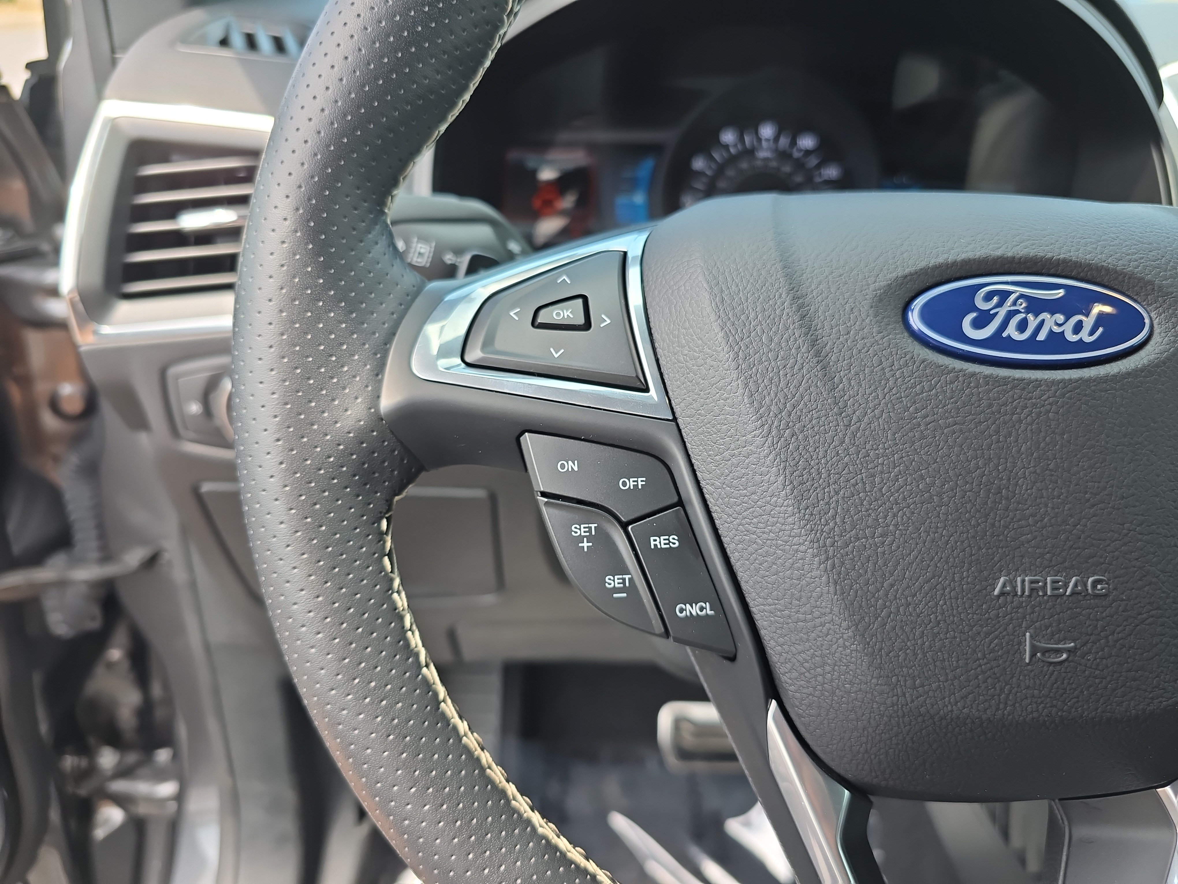 Used 2023 Ford Edge ST AWD/4WD image 31