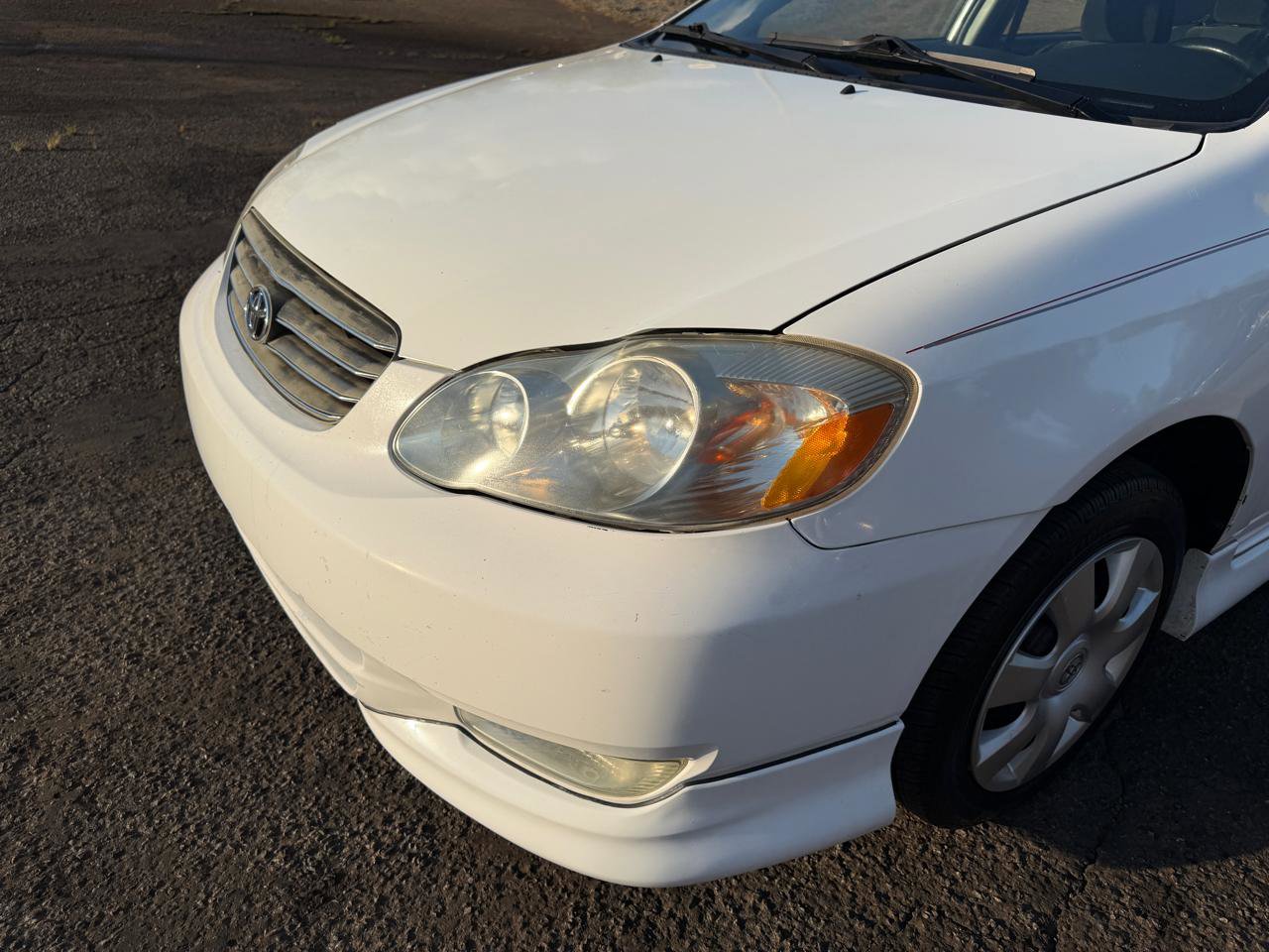 Used 2004 Toyota Corolla LE FWD image 9