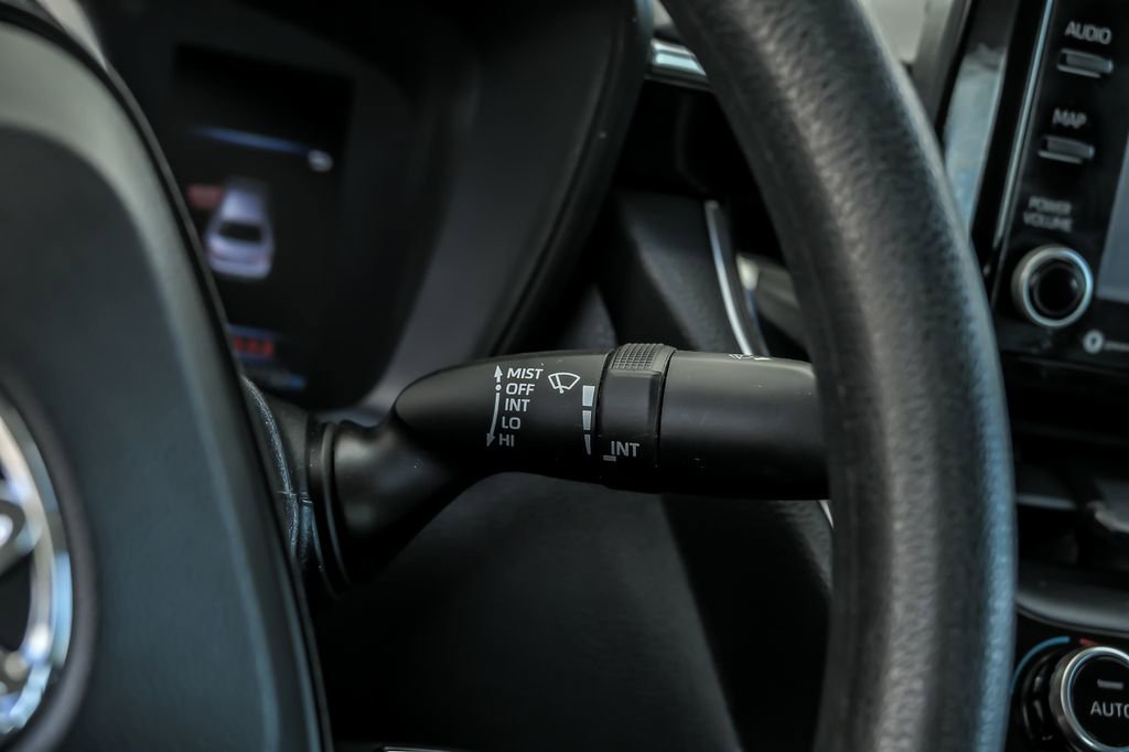 Used 2022 Toyota Corolla LE FWD image 23