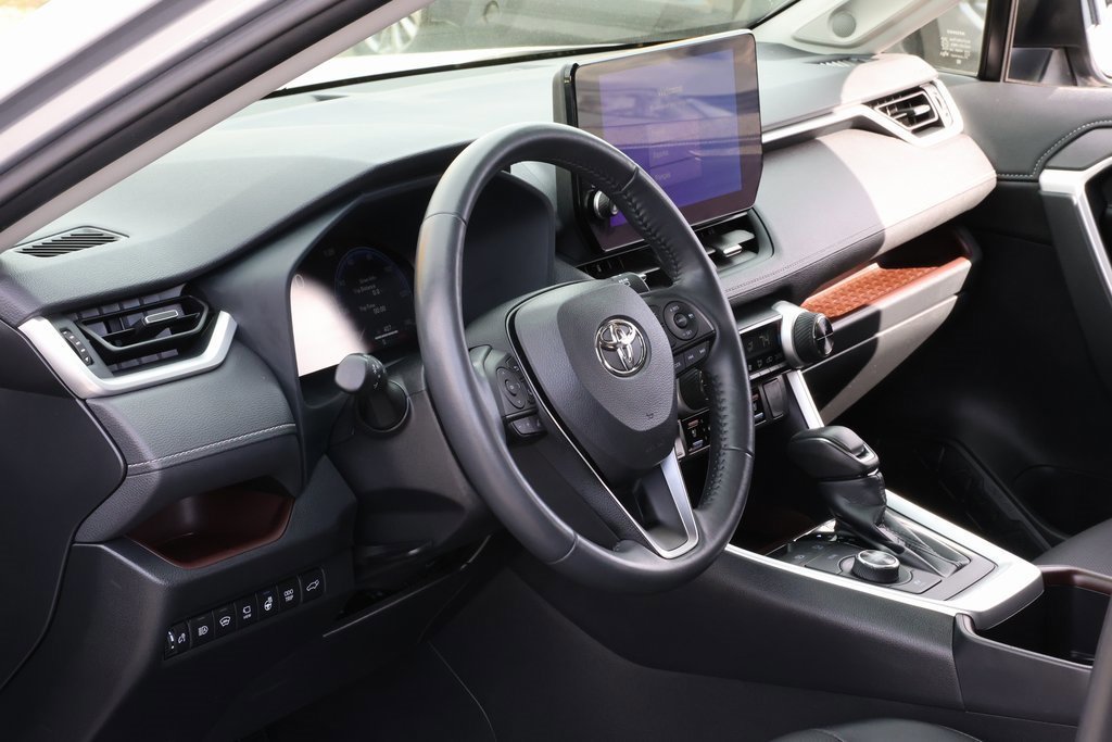 Used 2024 Toyota RAV4 Limited w/ Advanced Technology Package image 16