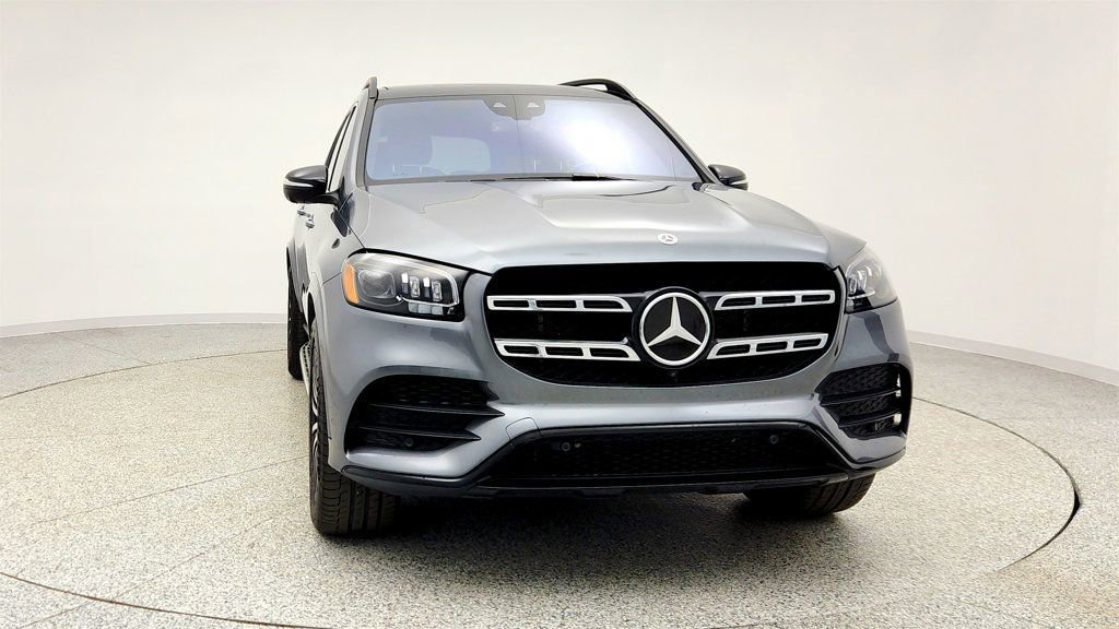 Used 2023 Mercedes-Benz GLS 580 4MATIC image 2