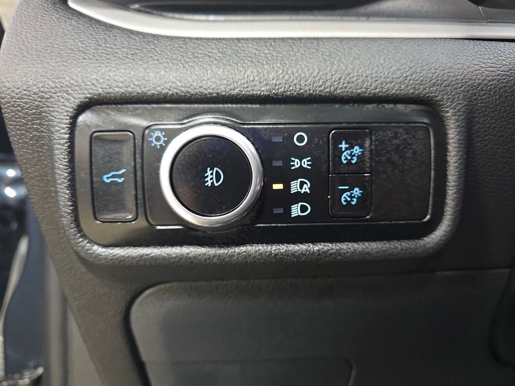 Used 2023 Ford Explorer XLT w/ Equipment Group 202A image 28