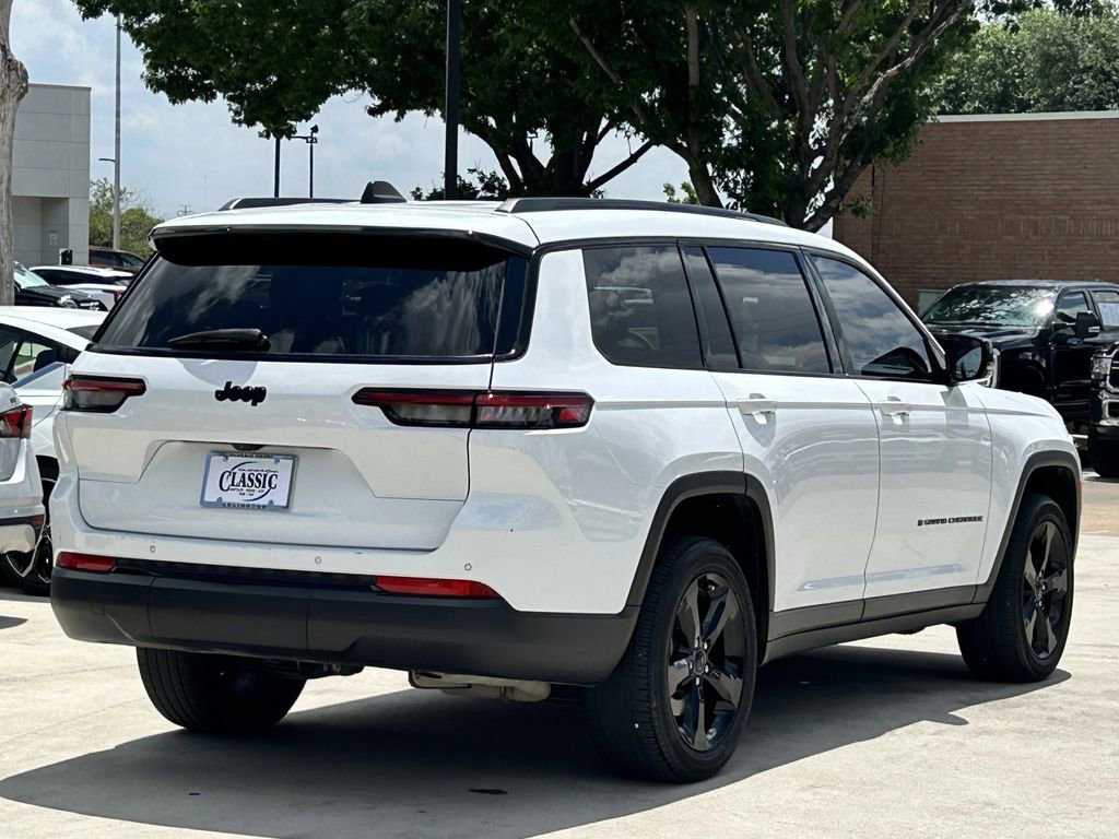 Used 2023 Jeep Grand Cherokee L Laredo RWD image 4