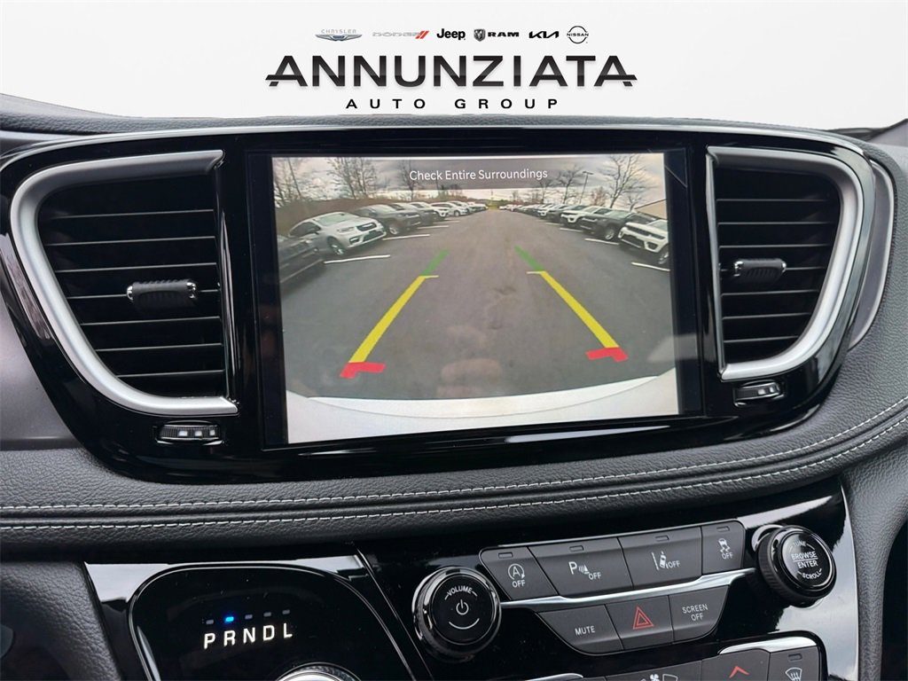 New 2026 Chrysler Pacifica Select image 23