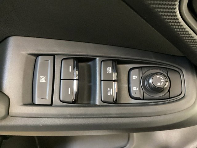 Used 2025 Subaru Crosstrek 2.5i Premium w/ Convenience Package #2 image 15