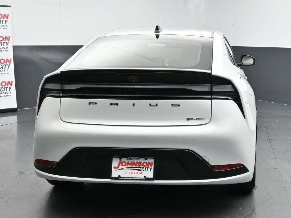 New 2026 Toyota Prius Plug-In Hybrid FWD image 8
