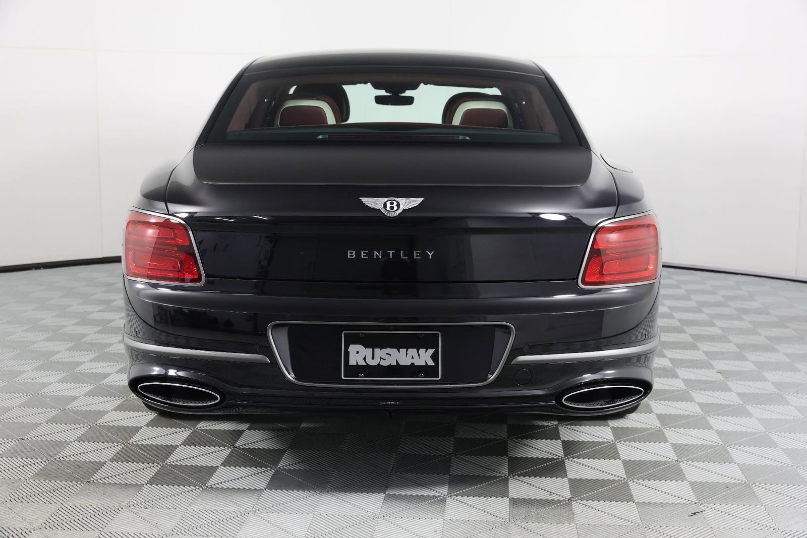 Used 2024 Bentley Flying Spur W12 image 8