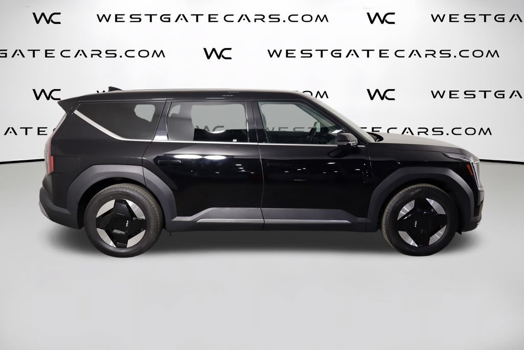 Used 2024 Kia EV9 Light Long Range RWD image 43