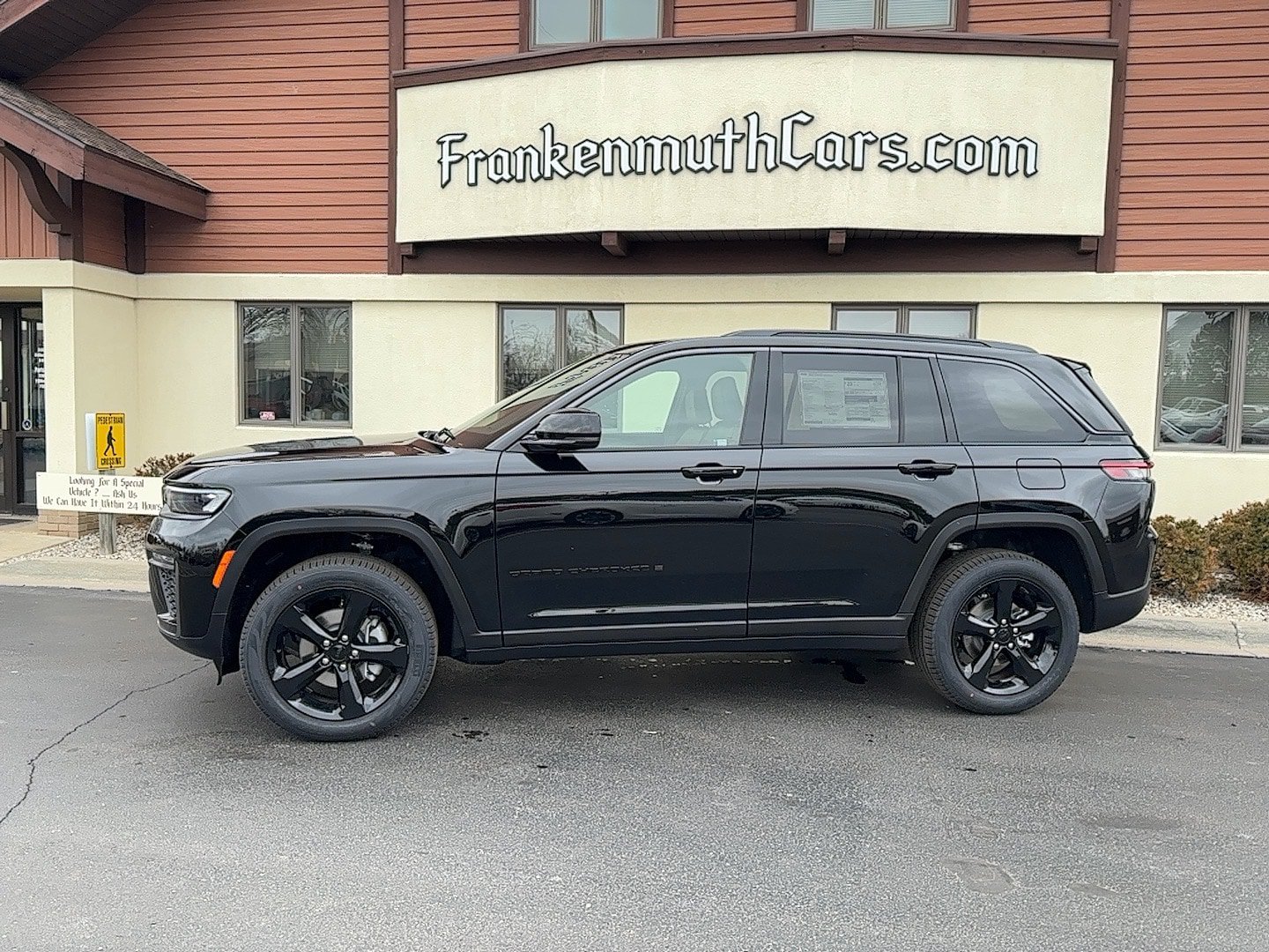 New 2026 Jeep Grand Cherokee Limited w/ Limited Altitude Package