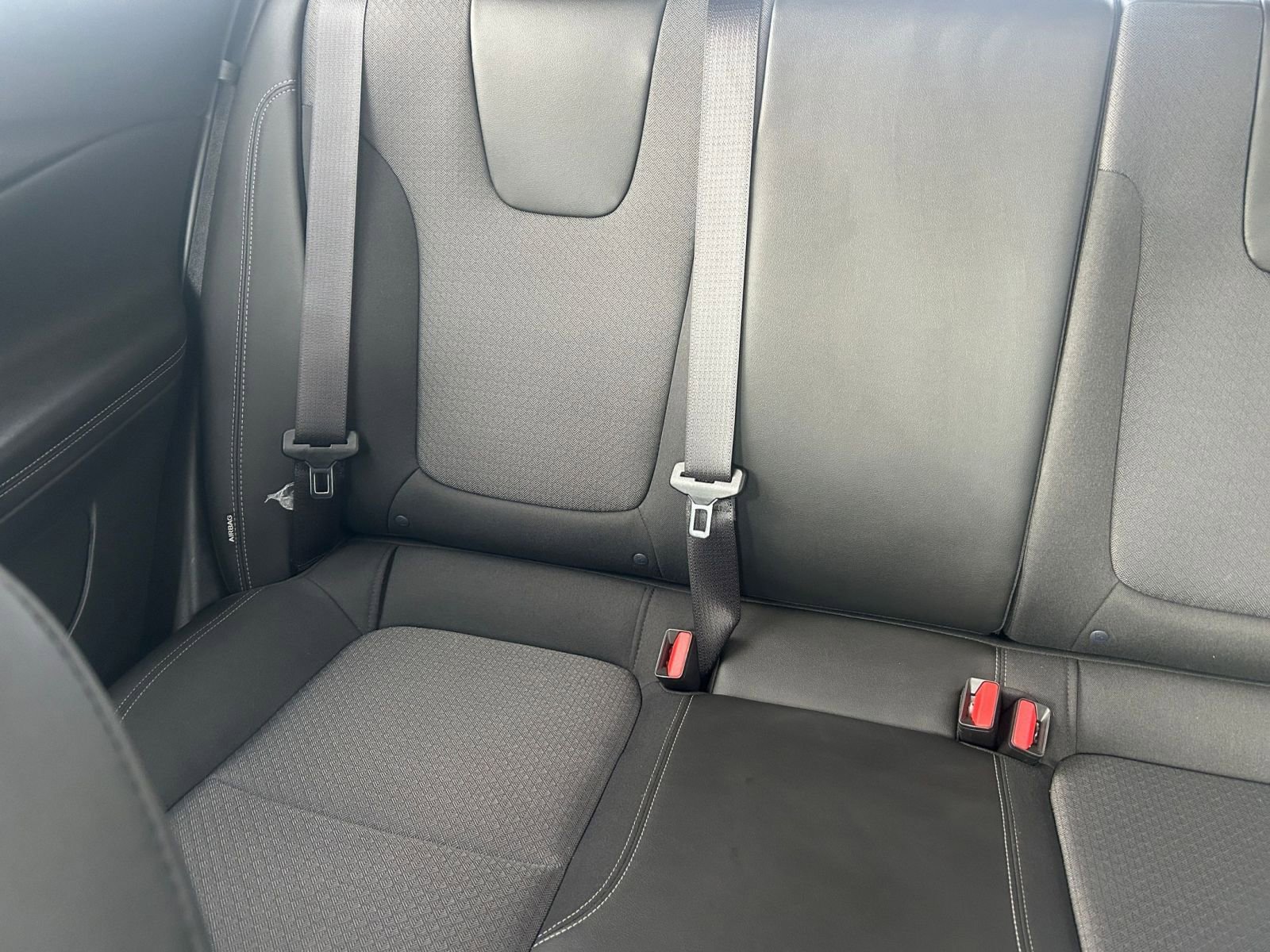 Used 2025 Buick Encore GX Preferred image 40