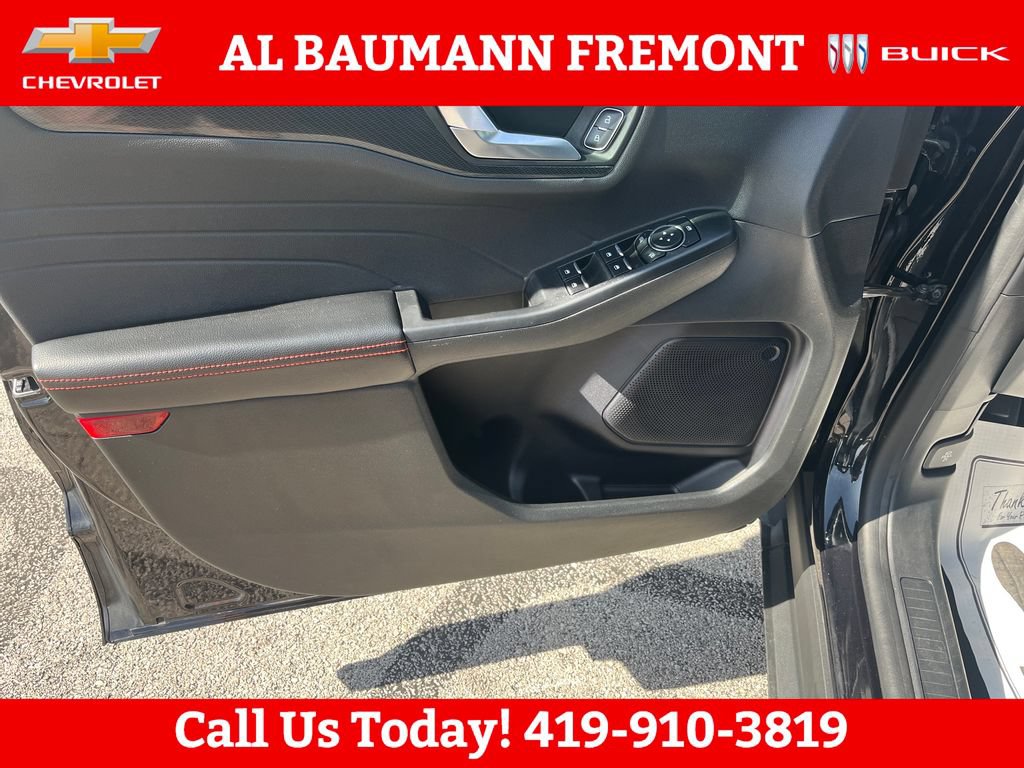Used 2023 Ford Escape ST-Line w/ Tech Pack #1 FWD image 10