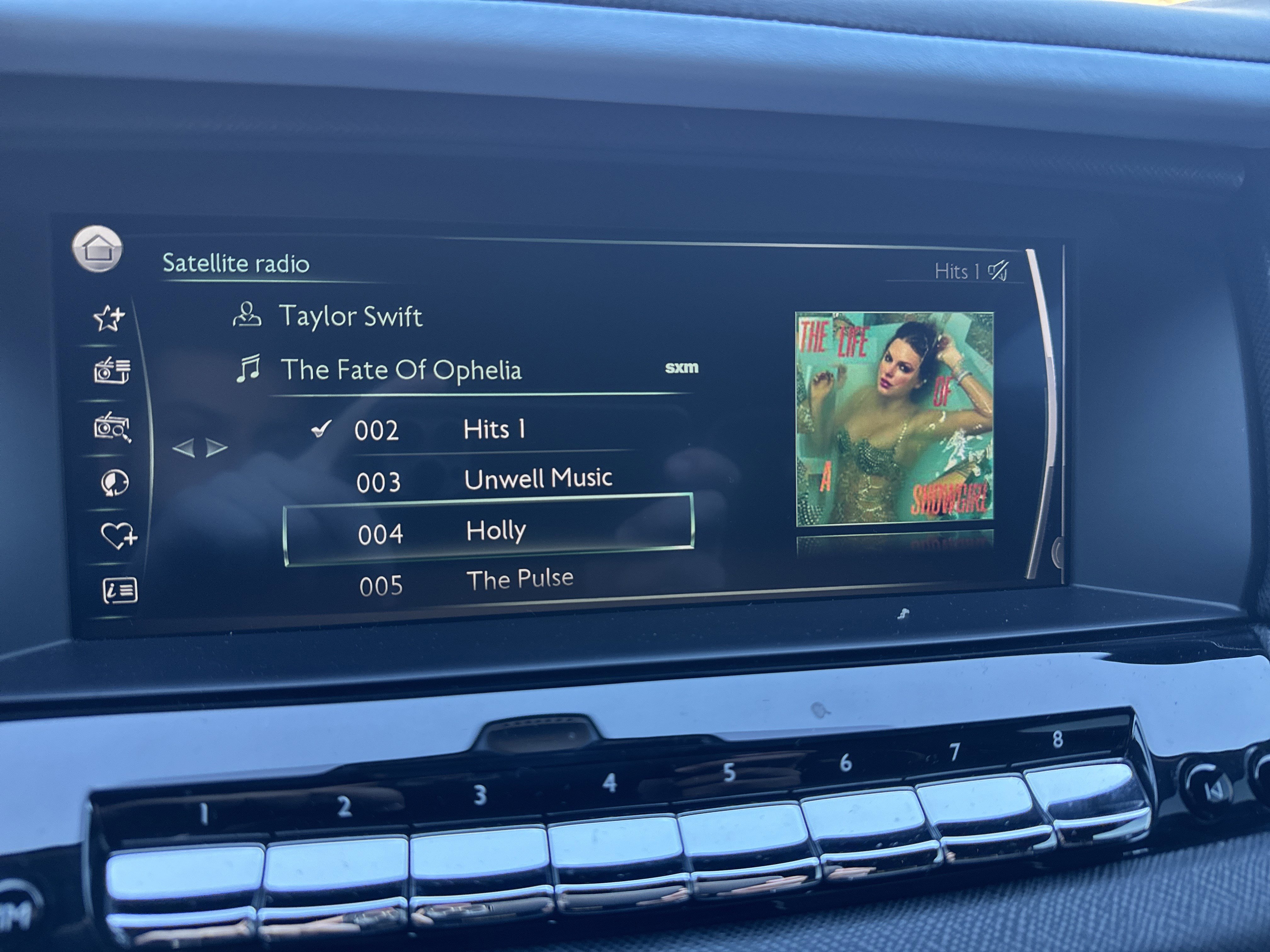 Certified 2022 Rolls-Royce Cullinan image 25