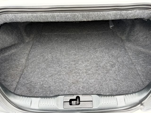 Used 2019 Ford Mustang Convertible RWD image 16