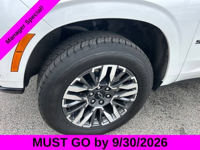Used 2025 Chevrolet Suburban Z71 AWD/4WD image 10