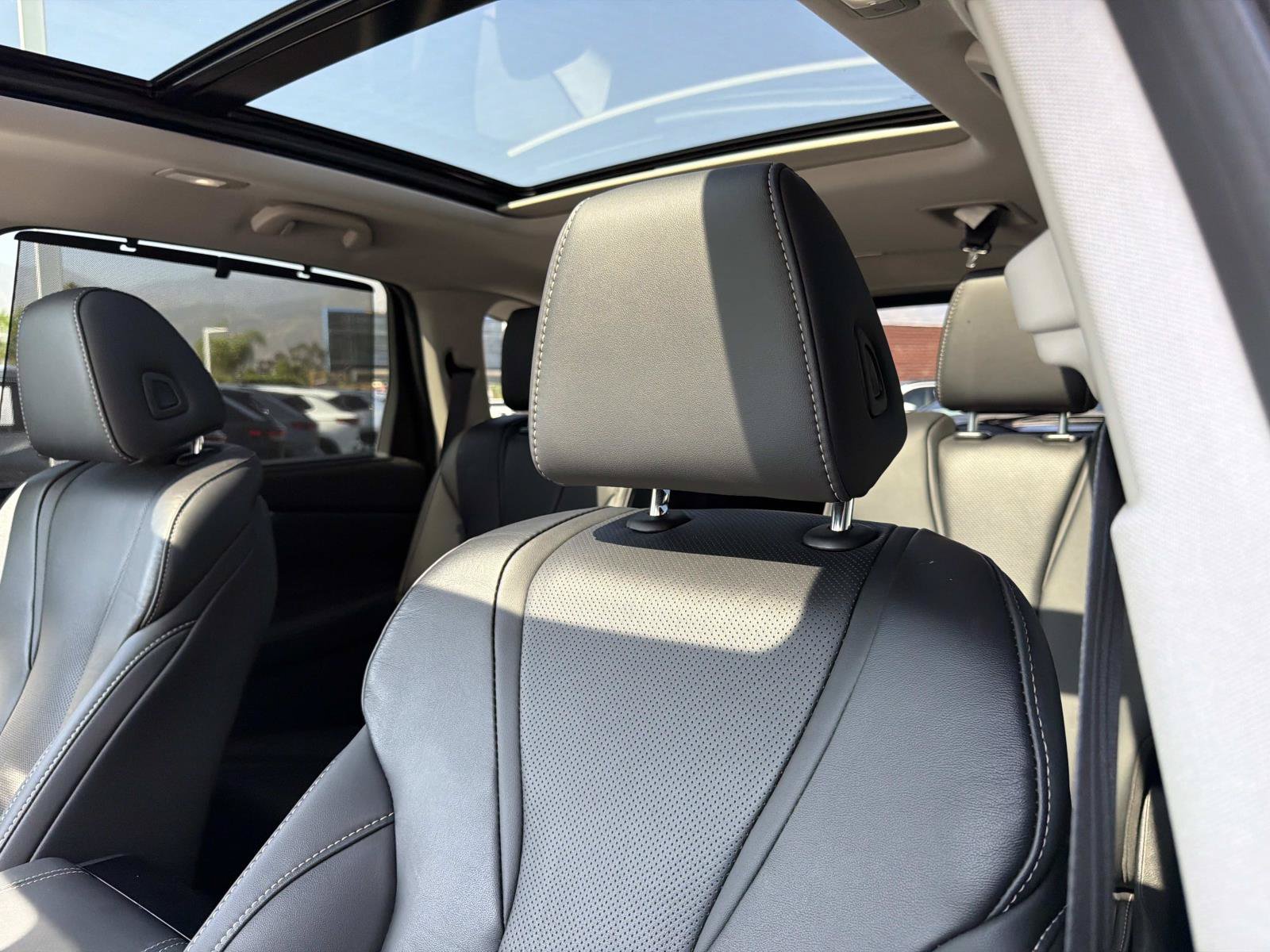 Used 2023 Acura MDX w/ Technology Package AWD/4WD image 18