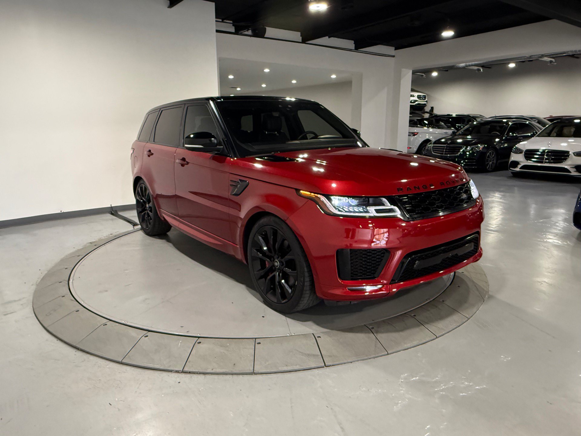 Used 2021 Land Rover Range Rover Sport HST AWD/4WD image 4