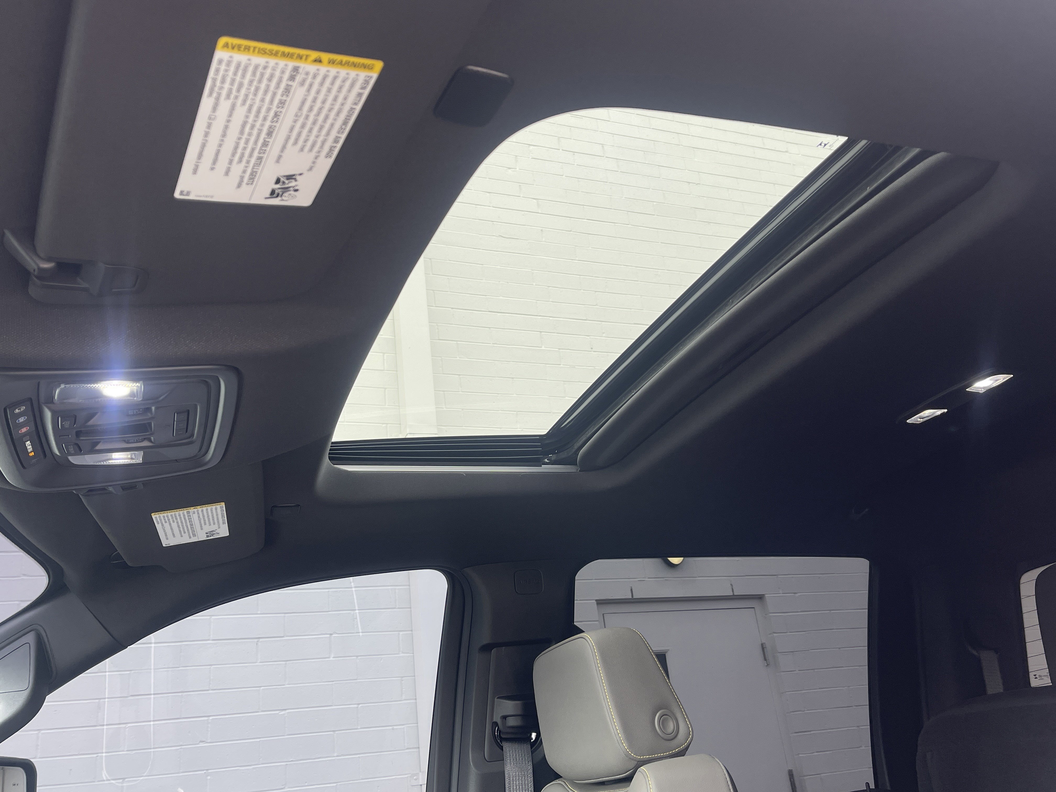 Used 2025 Chevrolet Silverado 2500 ZR2 w/ Technology Package image 11